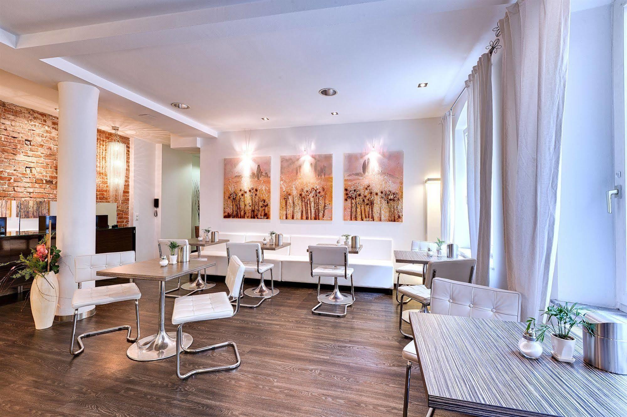 Arthotel Hotel