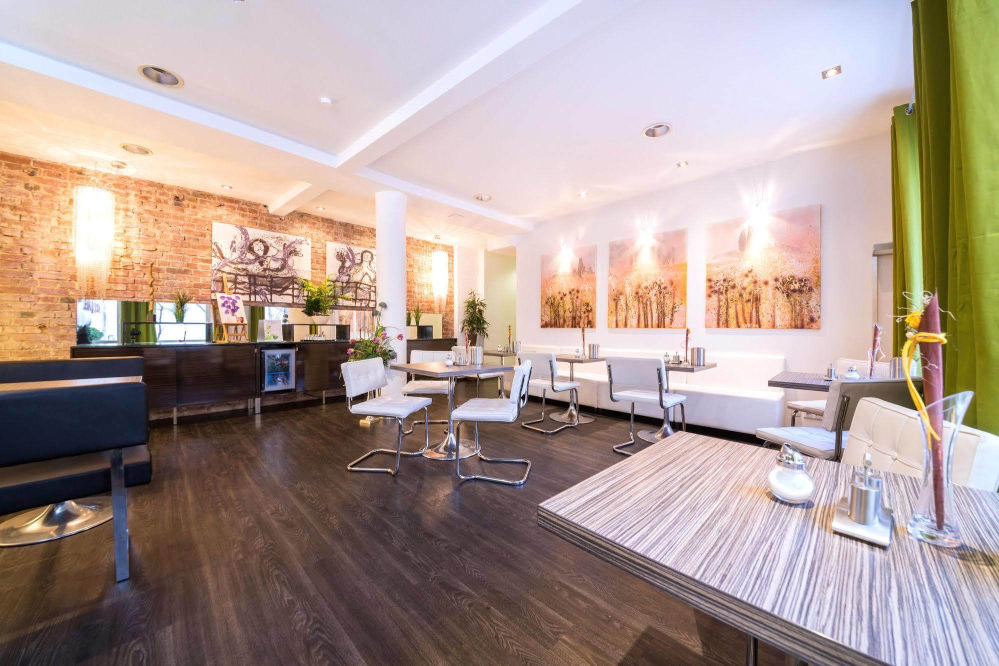 Hotel Arthotel 3*